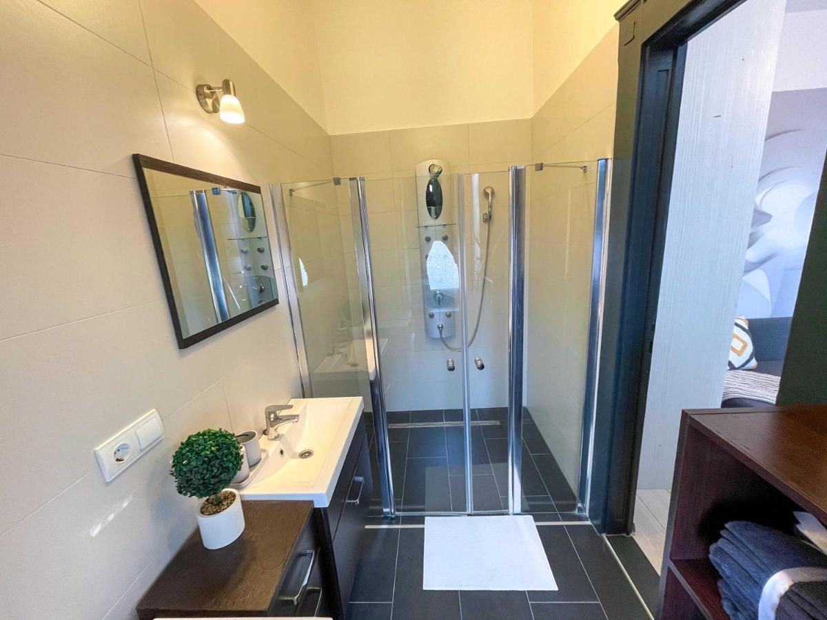 Manyi Apartman 2 Дебрецен Экстерьер фото